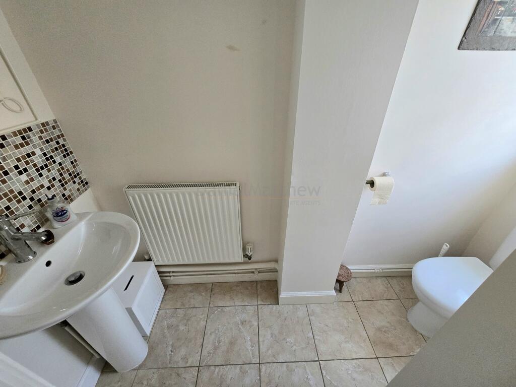 Cloakroom/w.c