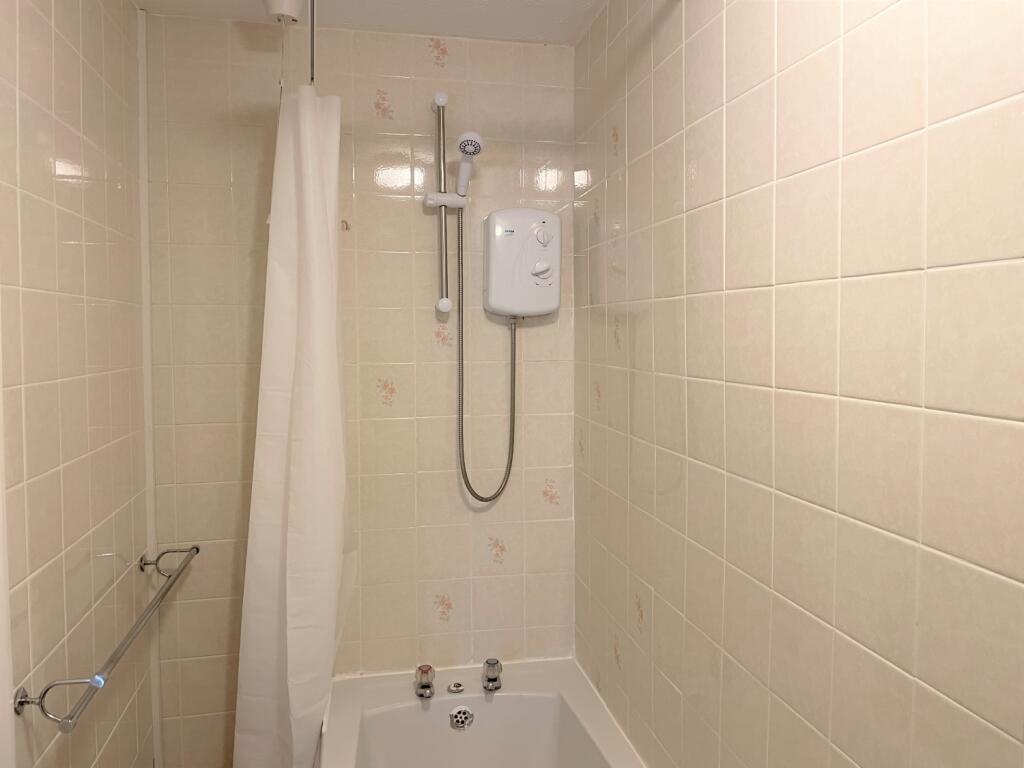 Bathroom (3)