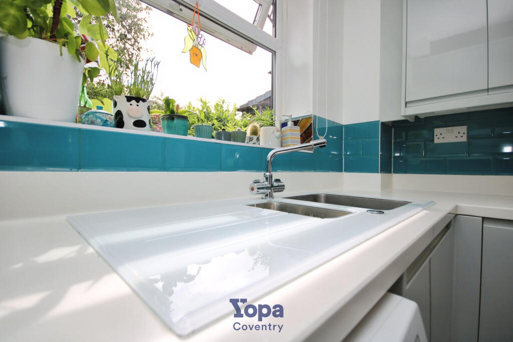 94a48dea-Kitchen 205.JPG