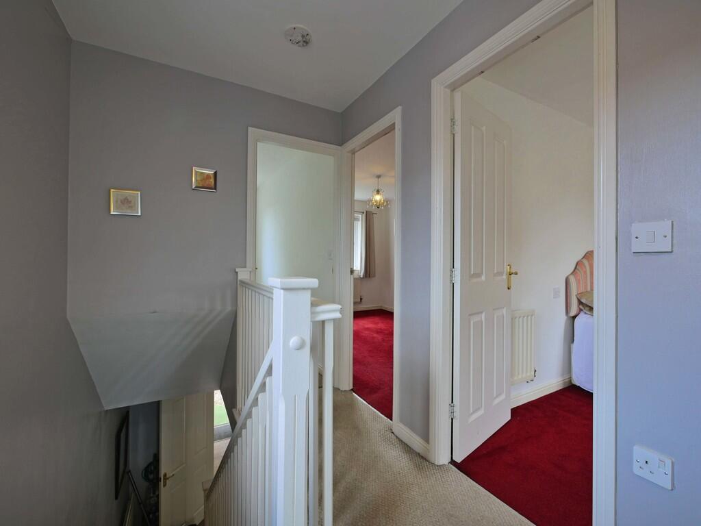 39 MOATHOUSE WAY ...