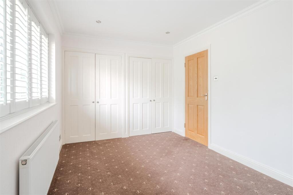 Bedroom5-3.jpg