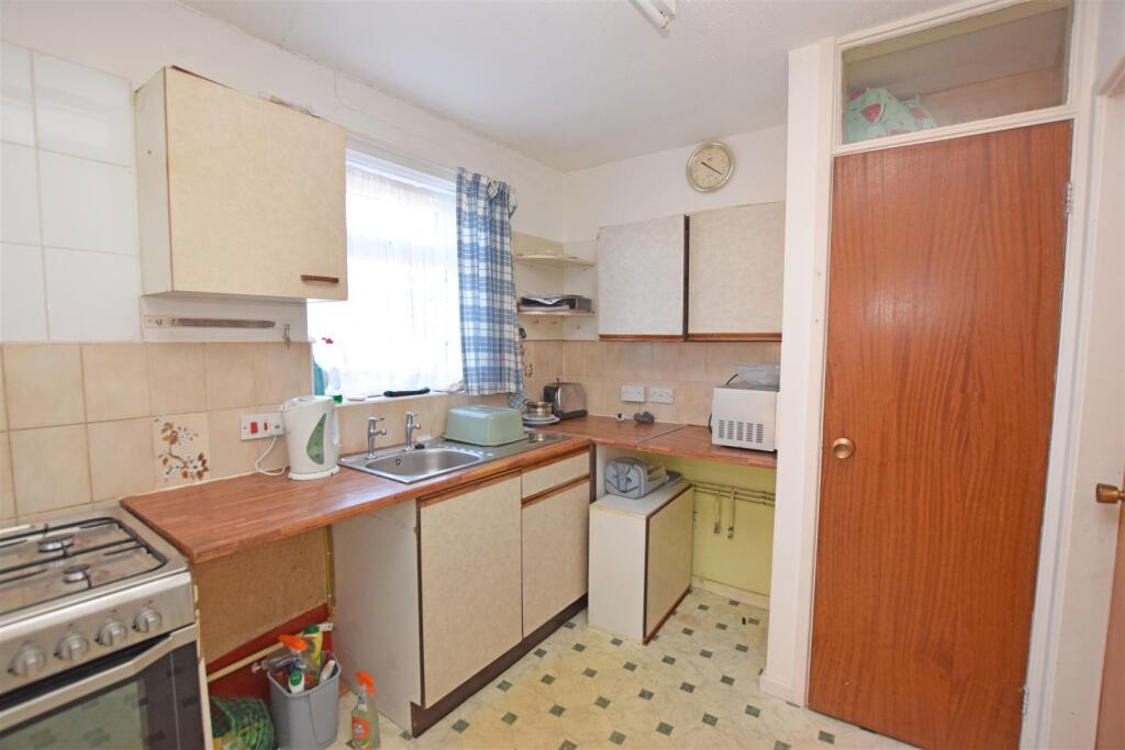 Kitchen.JPG