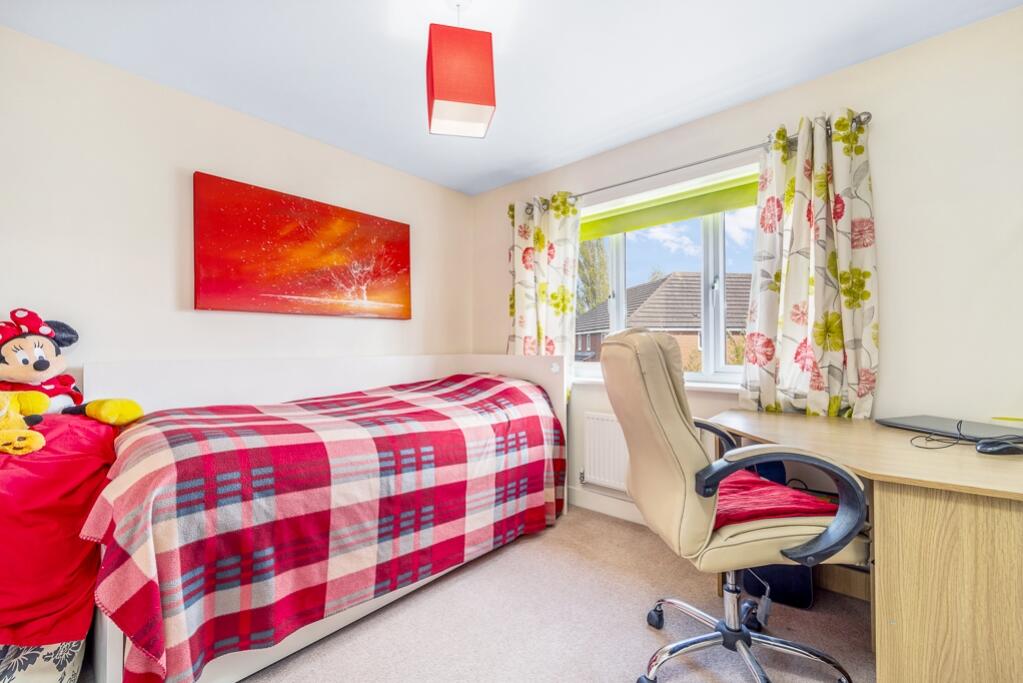 6 Marriner Crescent (Lincoln)-37