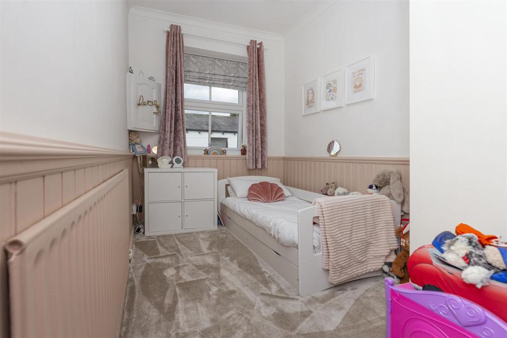 Bramleys Estate Agents - Upper Lane - Gomersal (42