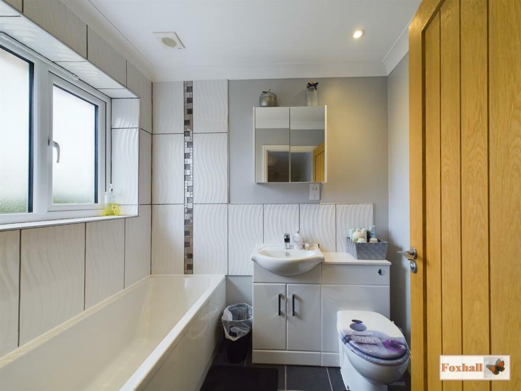Upstairs Family Bathroom