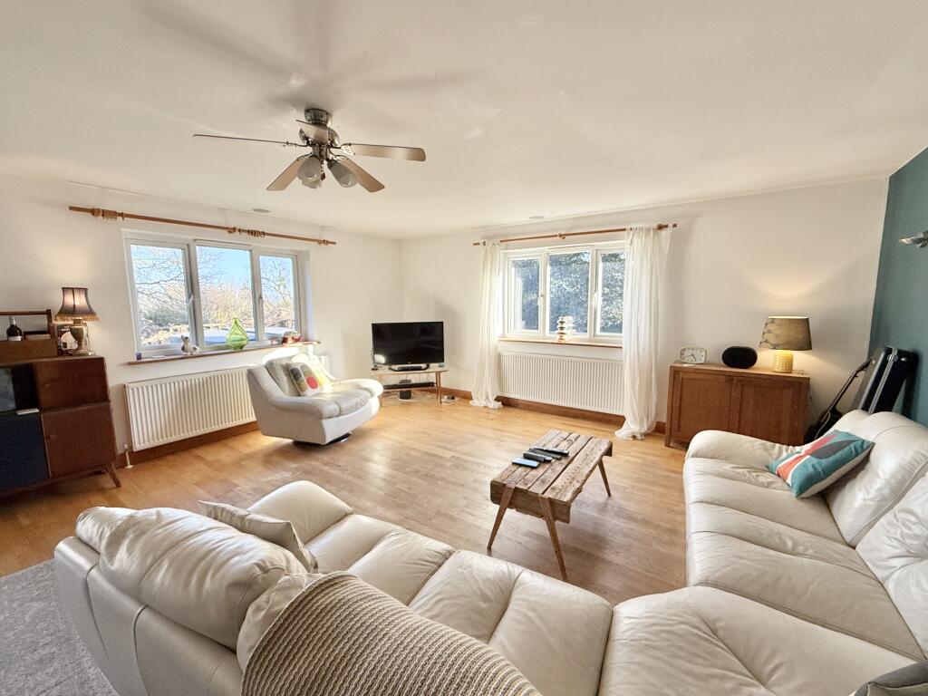 Spacious Lounge