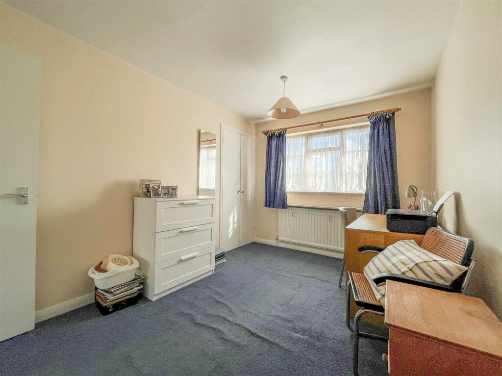 bed 3.jpg