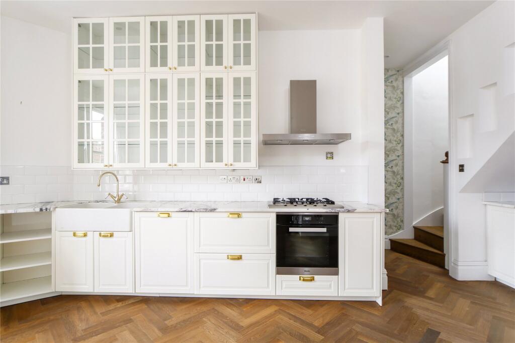 Kitchen with Miele a