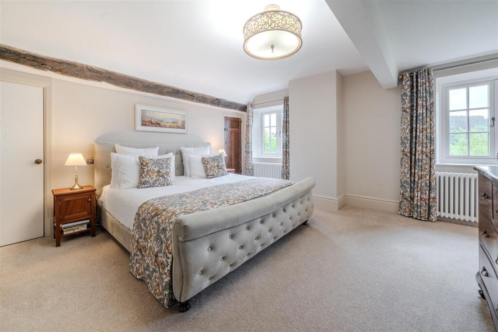 Bedroom4-2.jpg