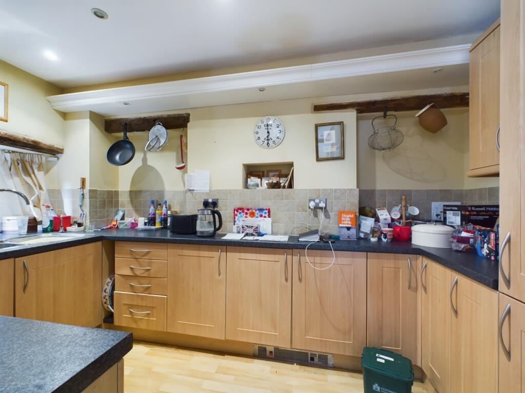 CAM01740G0-PR0337-STILL007