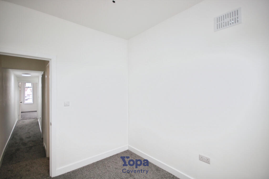 7a0140d0-Bed 203.JPG