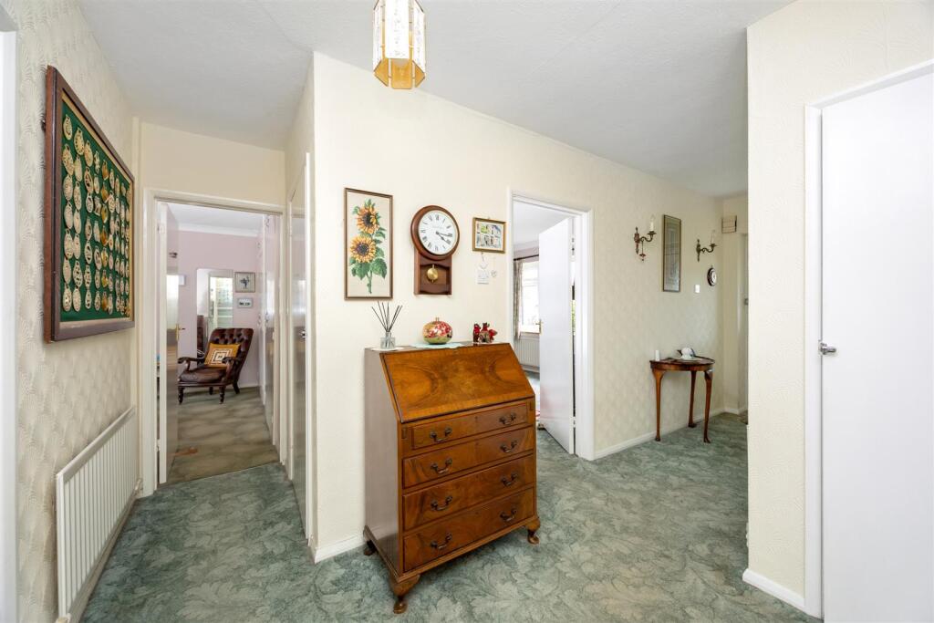 Hangleton Valley Drive, 71-013.jpg