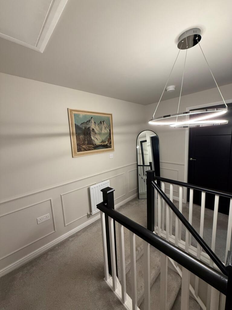 FIRST FLOOR LANDING