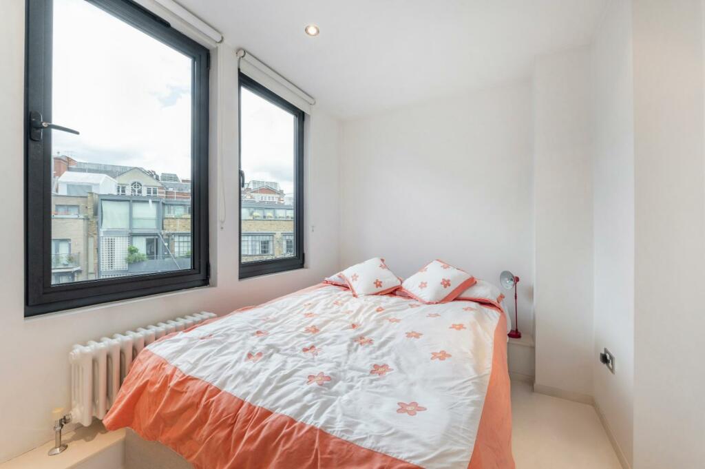 bedroom (2).jpg