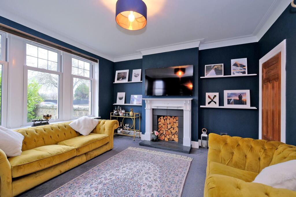 Lounge alternative view