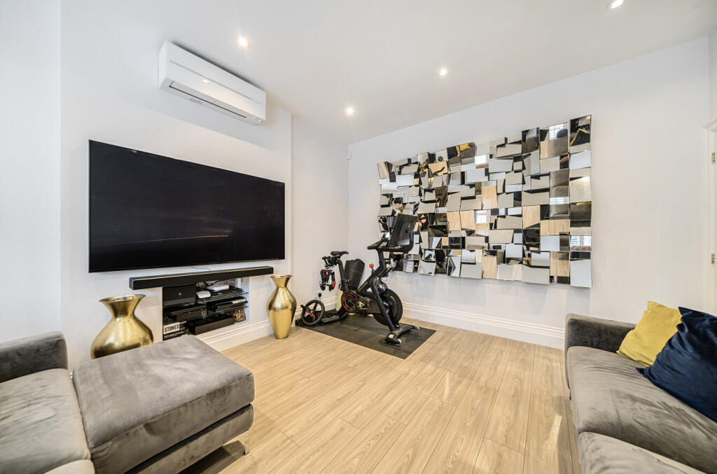 1310167-11-684948...