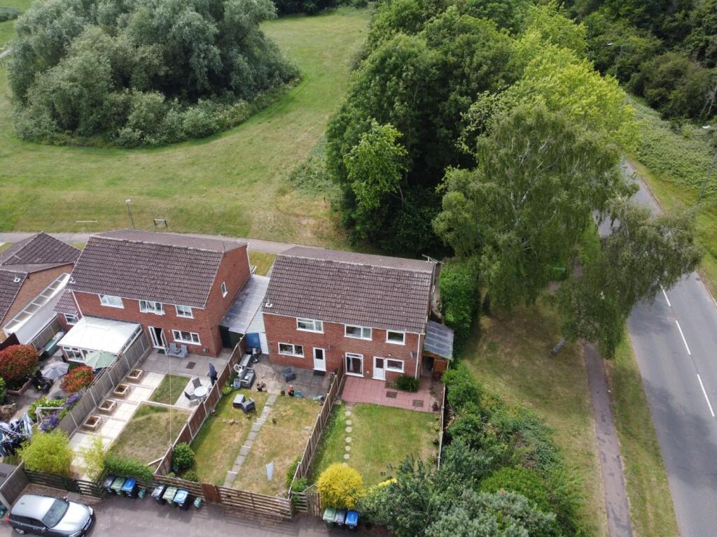 16 Twycross Walk aerial-6.jpg