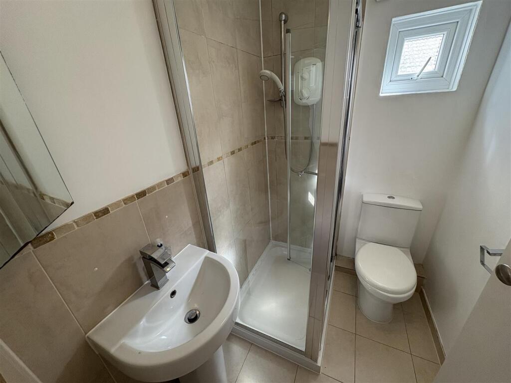 shower room 1.jpeg