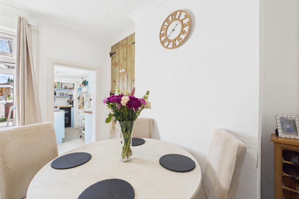 Dining room Ewemove Spalding Stamford Bourne