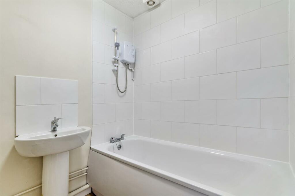 Bathroom combined W.C