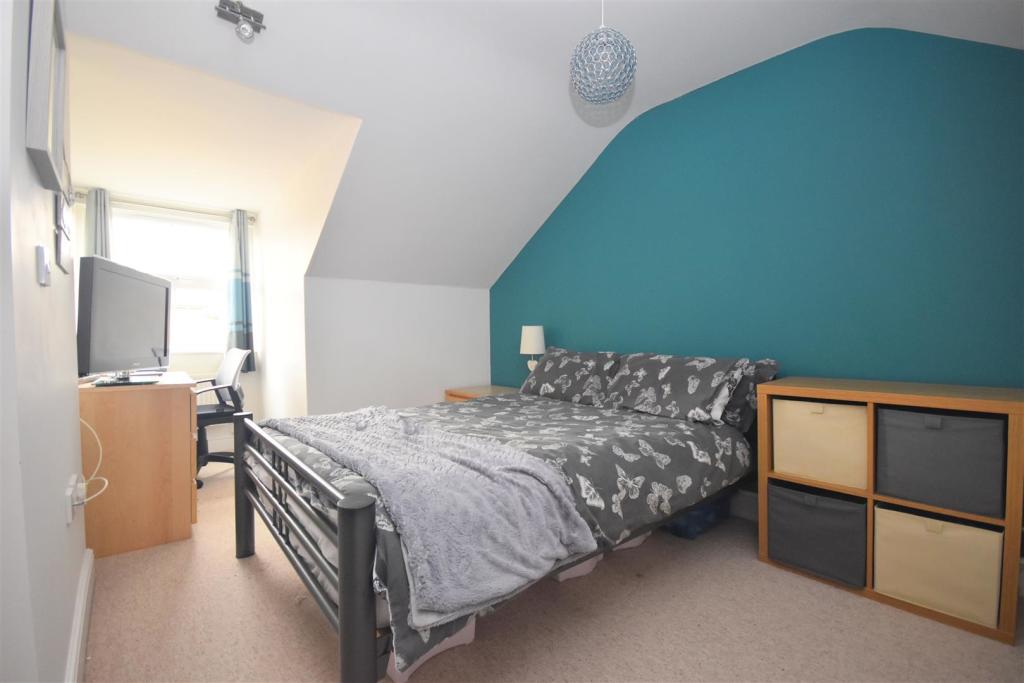 Bedroom1.jpg