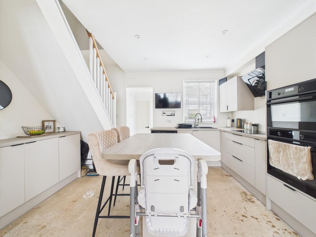 CAM02089G0-PR0513...