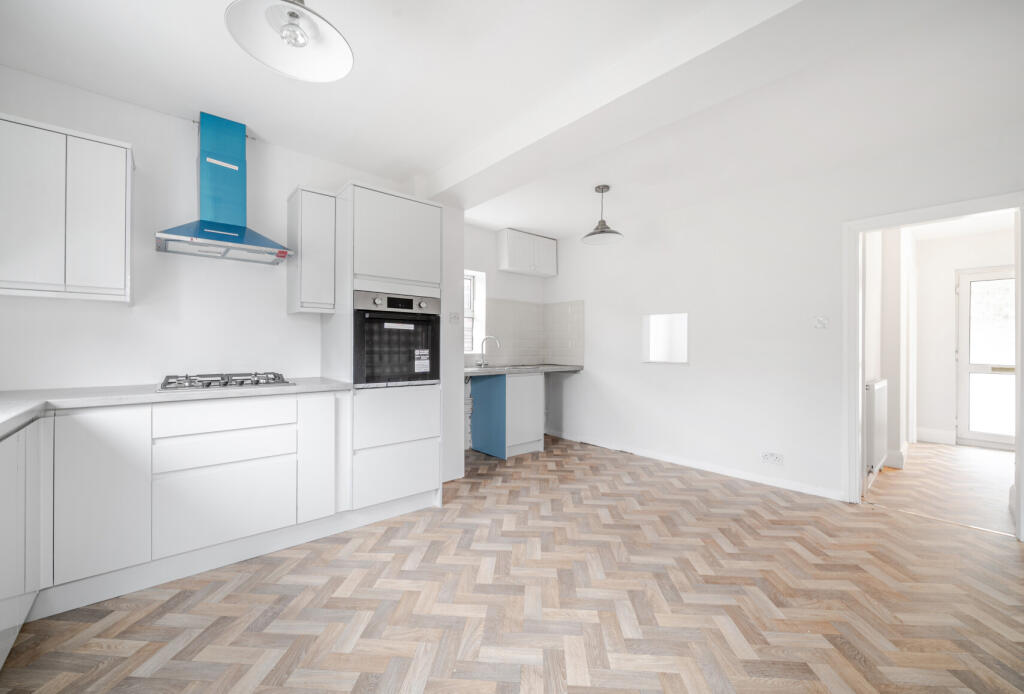 1369784-8-68f2157...