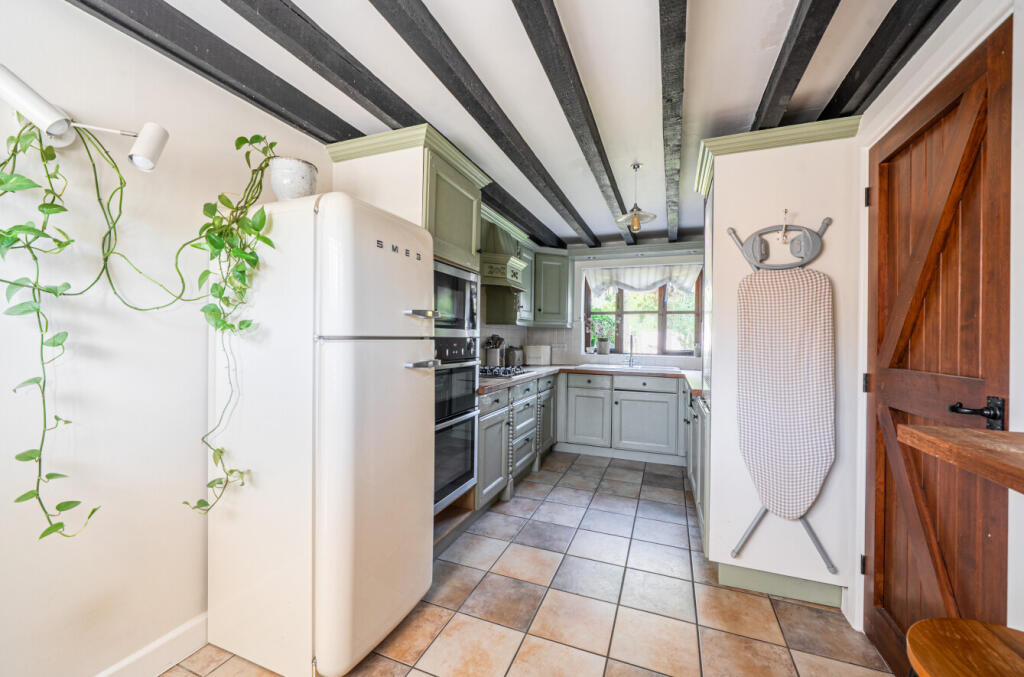 1333683-25-6891c3...