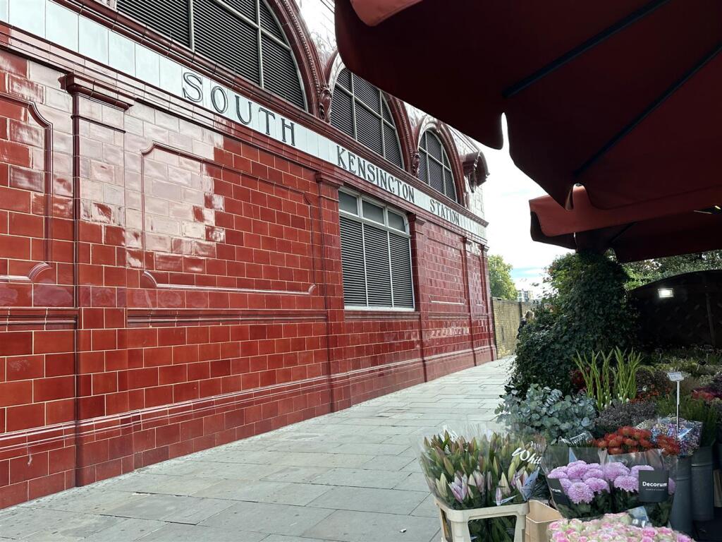 SOUTH KENSINGTON STATION.jpg
