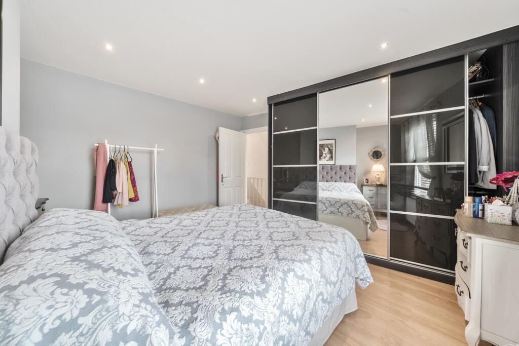 1329585-4-6880db1615b95