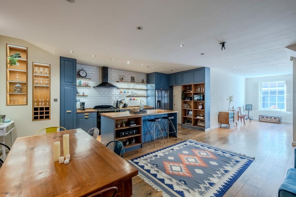 Kitchen/Dining