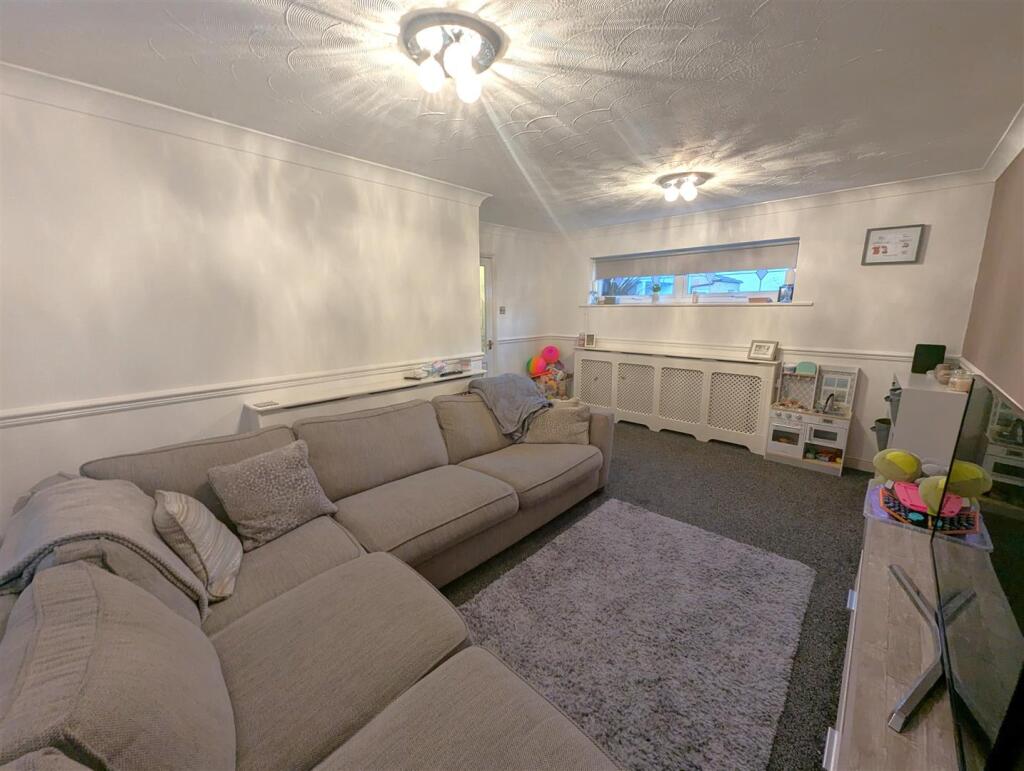 PXL_20250314_175817566.RAW-01.COVER.jpg