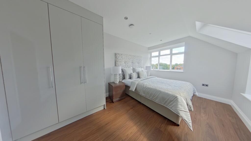 Bedroom 2 (11)