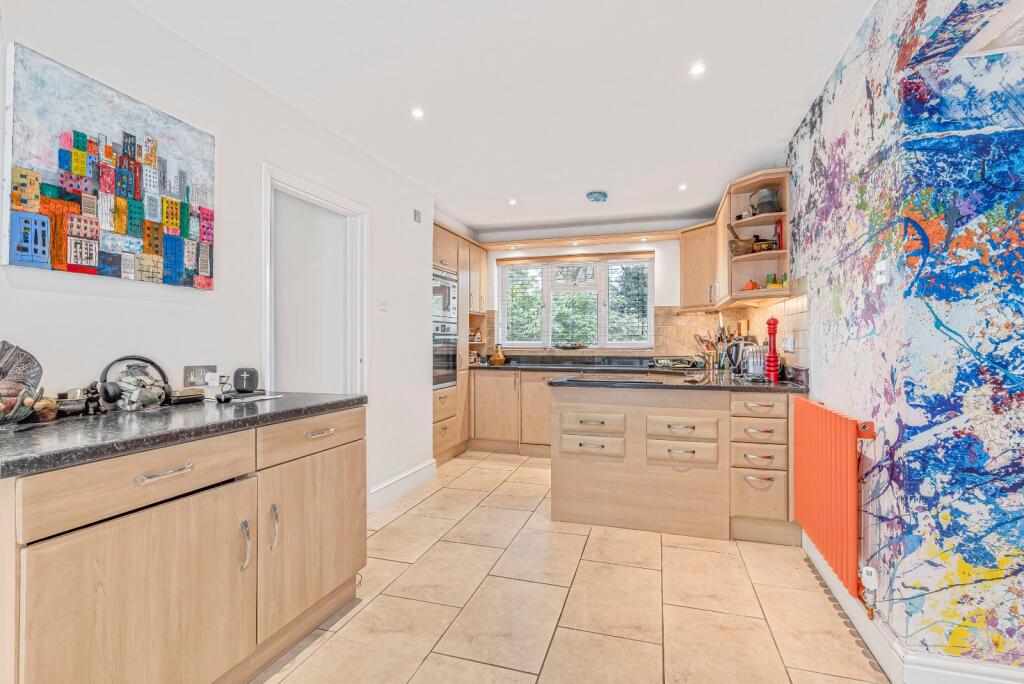 Kitchen/Breakfast Ro