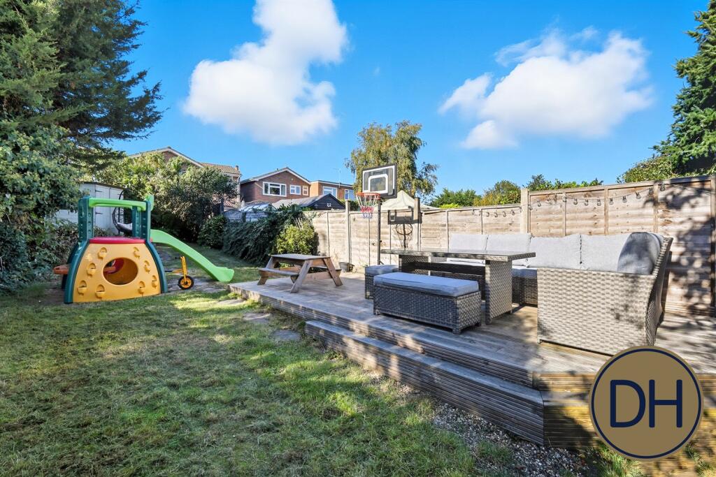 High Road, North Wea