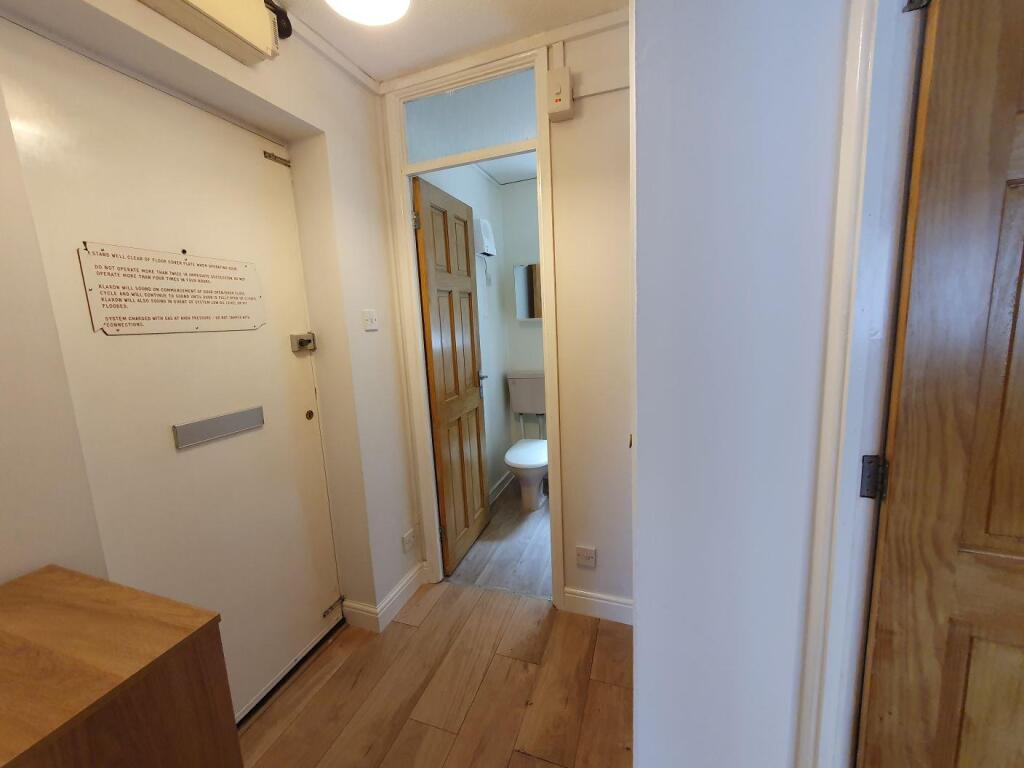 Hallway.jpg