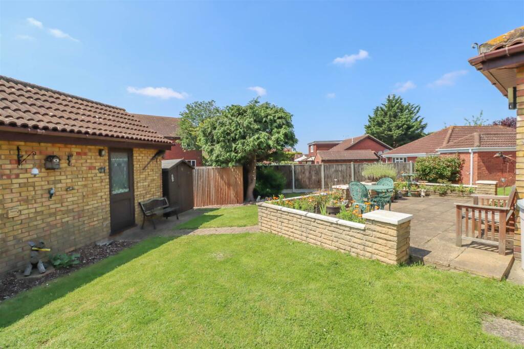 1 BANNISTER GREEN OUTSIDE-7.jpg