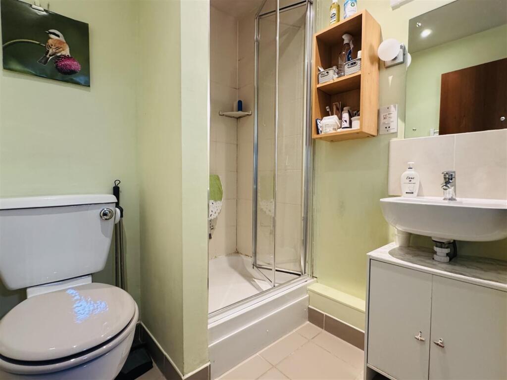 EN-SUITE: