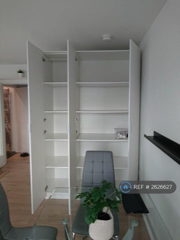 Lounge Storage (Also Store In Hall)