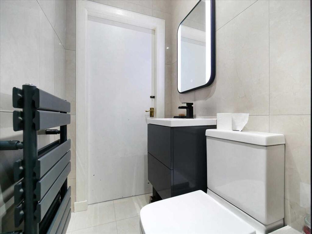 Bathroom (2)