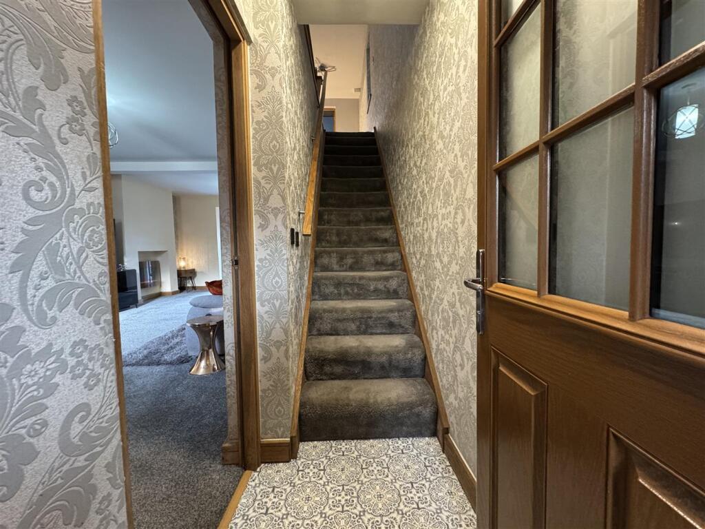 ENTRANCE HALLWAY
