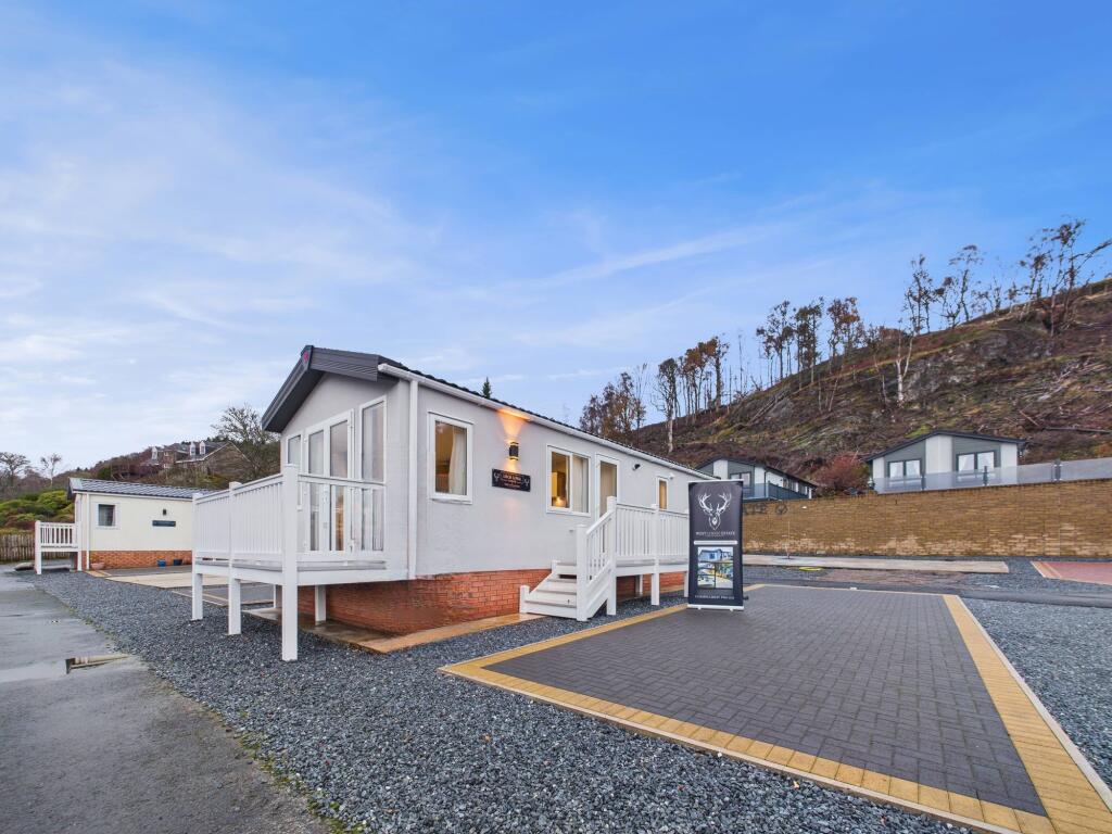 Loch Loyal Lodge, West Lodge Estate Comrie Crieff PH6 2LS