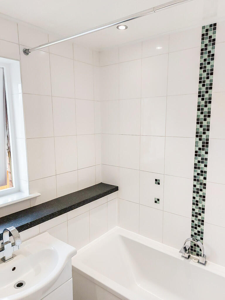 104 Bankton - Red...