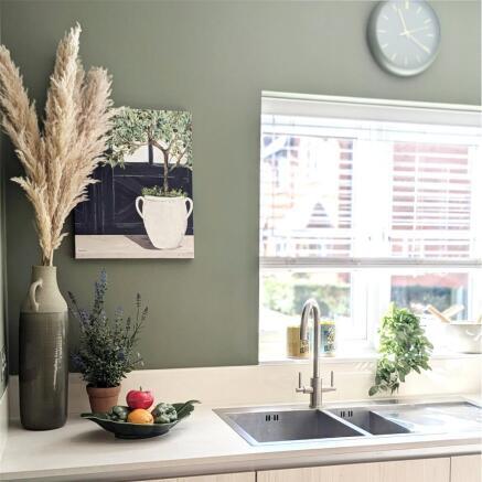 Beautifully finished Kitchen