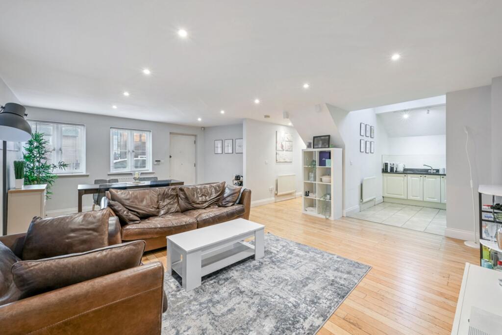 HighStreet, Ewell Village, Epsom