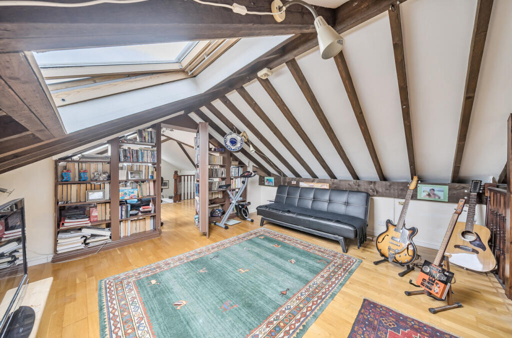 1359555-15-68d6bd...