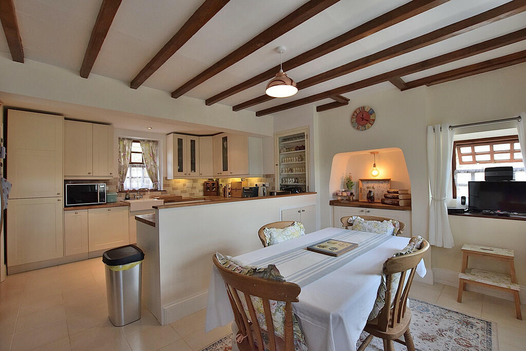 kitchen diner ful...