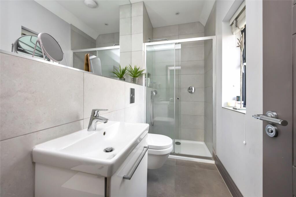 Bedroom Two En Suite