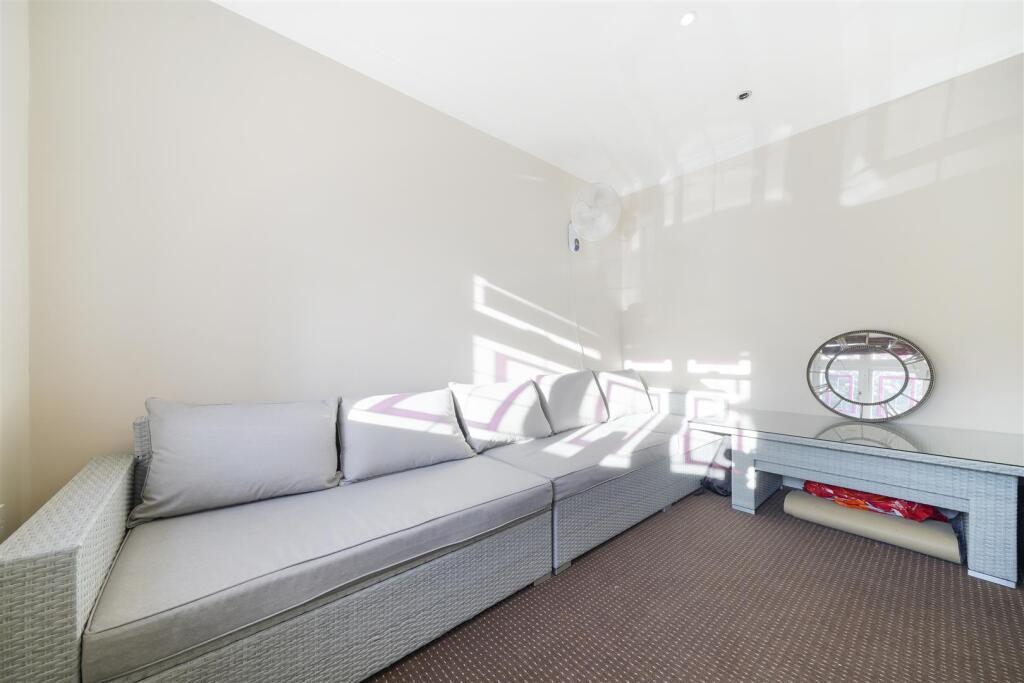 234 Watford Road - nAFBltG5SLd1RFHO1RuA.jpg