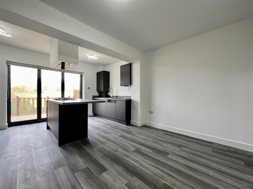 Breakfast Kitchen Aspect 2